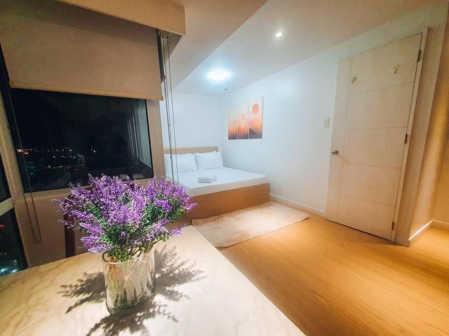 Bgc Taguig Cozy 2 Bedroom Loft, With Stunning Bgc Skyline View! Manila Bagian luar foto