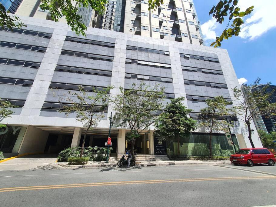 Bgc Taguig Cozy 2 Bedroom Loft, With Stunning Bgc Skyline View! Manila Bagian luar foto