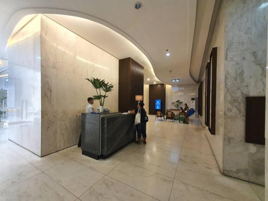 Bgc Taguig Cozy 2 Bedroom Loft, With Stunning Bgc Skyline View! Manila Bagian luar foto